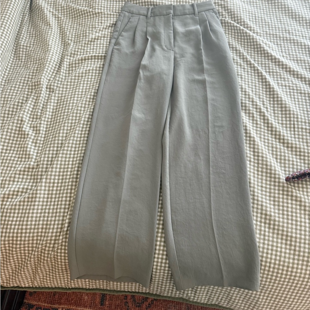 Aritzia Effortless Pants